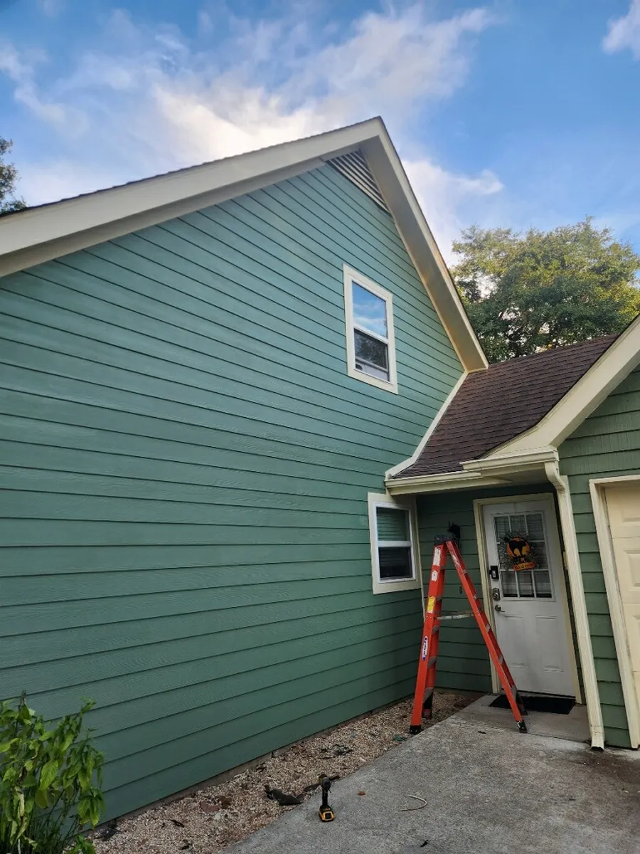 siding install